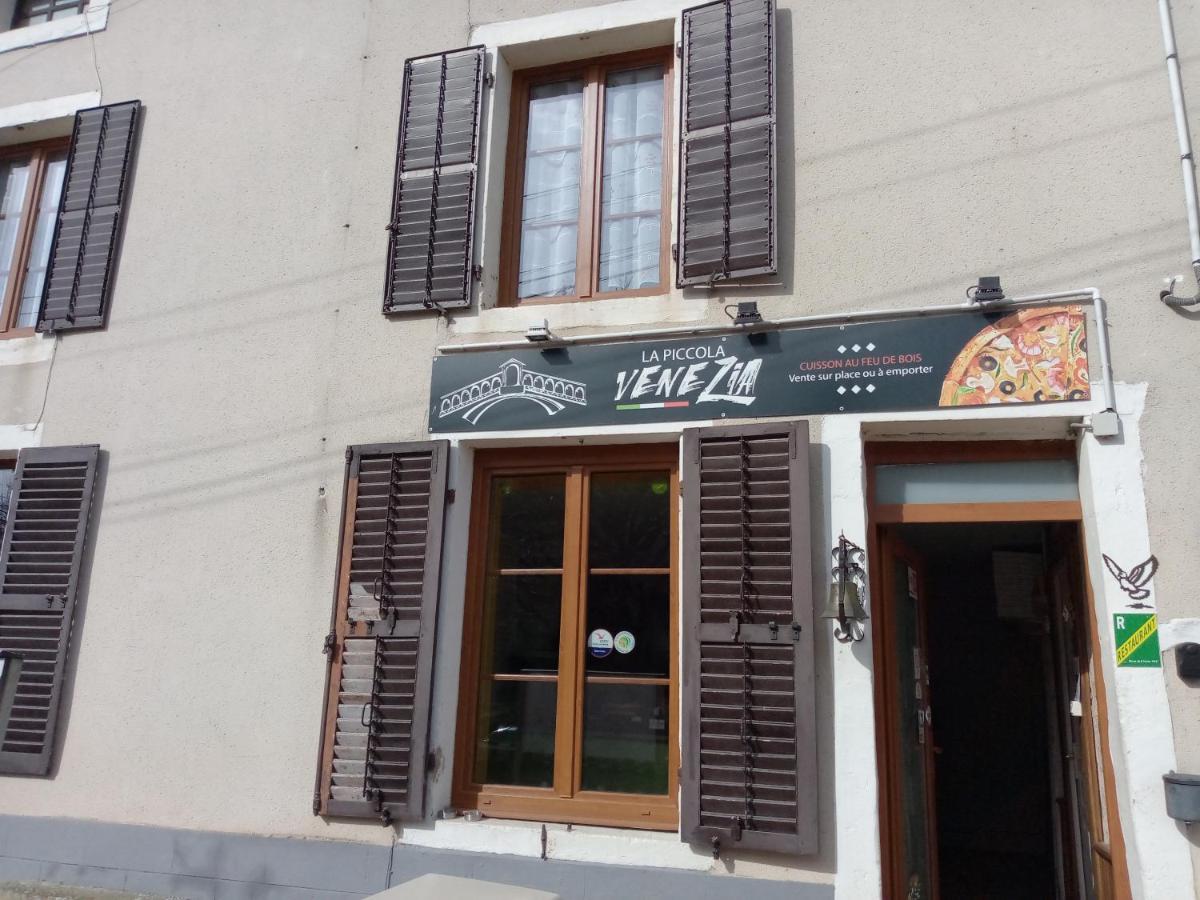 Jonquille Chic La Piccola Venezia Acomodação com café da manhã Vrecourt Exterior foto